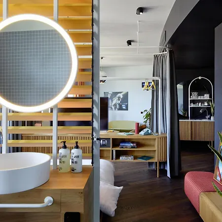 25hours The Circle 4* Kolonia