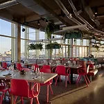 25hours The Circle 4*