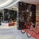 25hours The Circle Szálloda 4*