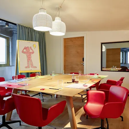 25hours The Circle 4* Keulen