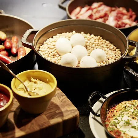 Hotel 25hours The Circle Keulen