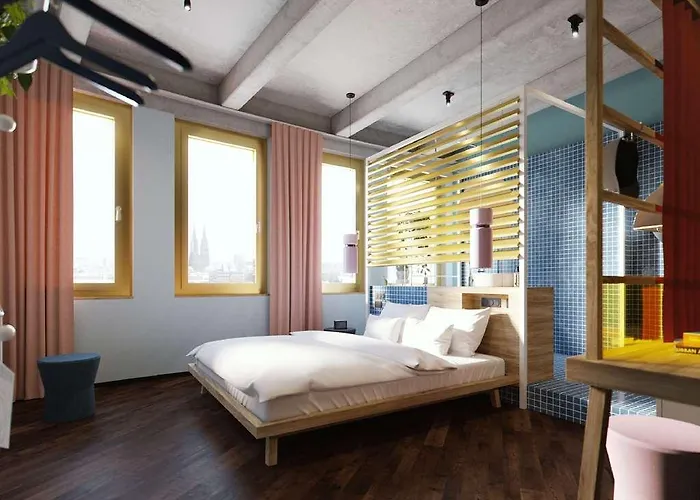 25hours The Circle 4*