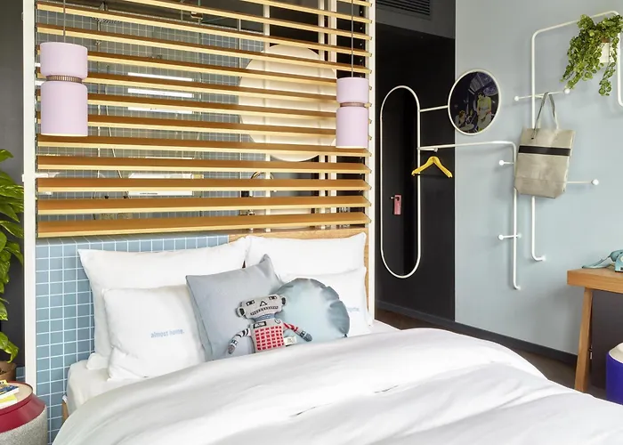 25hours The Circle Colonia