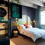 25hours The Circle 4*