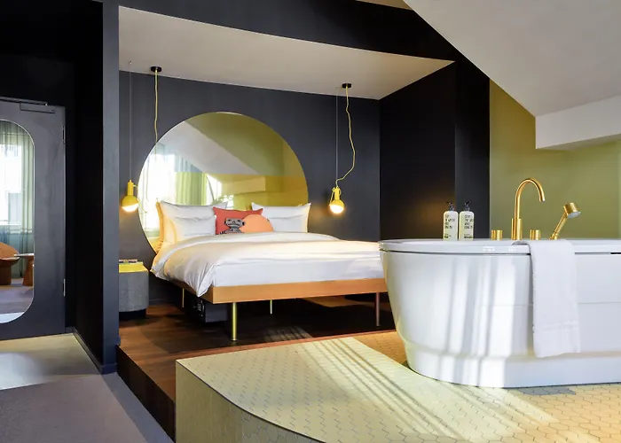 Hotell 25hours The Circle 4*