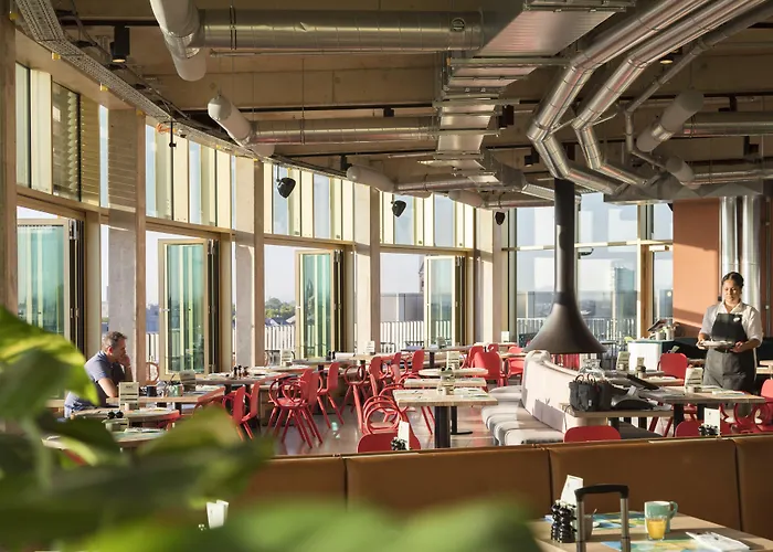 Hotell 25hours The Circle 4*