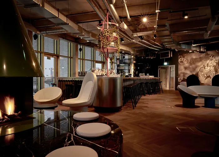 מלון 25hours The Circle 4*