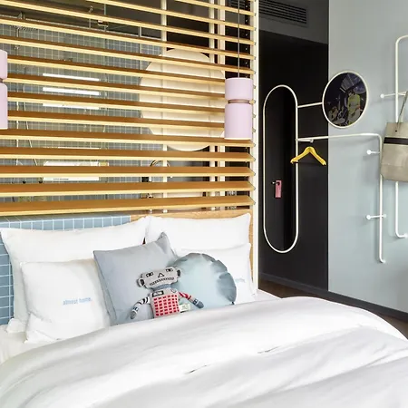 25hours The Circle Kolonia