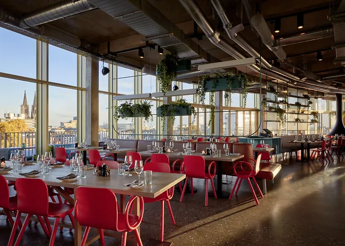 25hours The Circle 4*