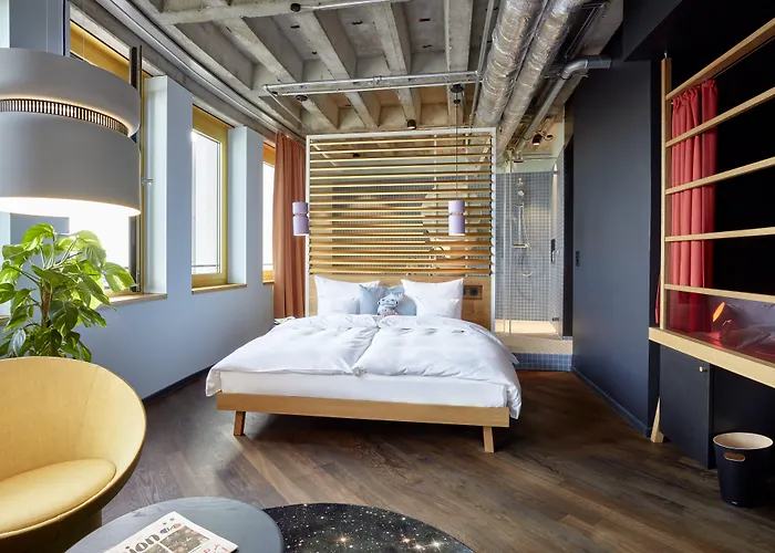 25hours The Circle 4* Colonia