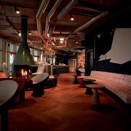 25hours The Circle 4*