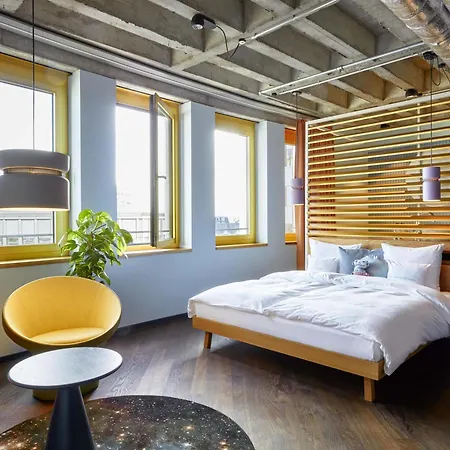 فندق 25 آورز ذا سيركل