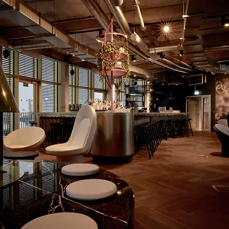 Hotel 25hours The Circle 4*