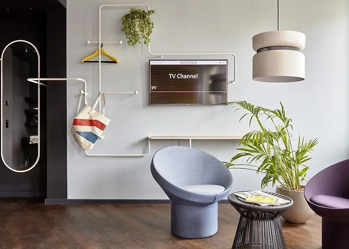 25 آورز ذا سيركل فندق